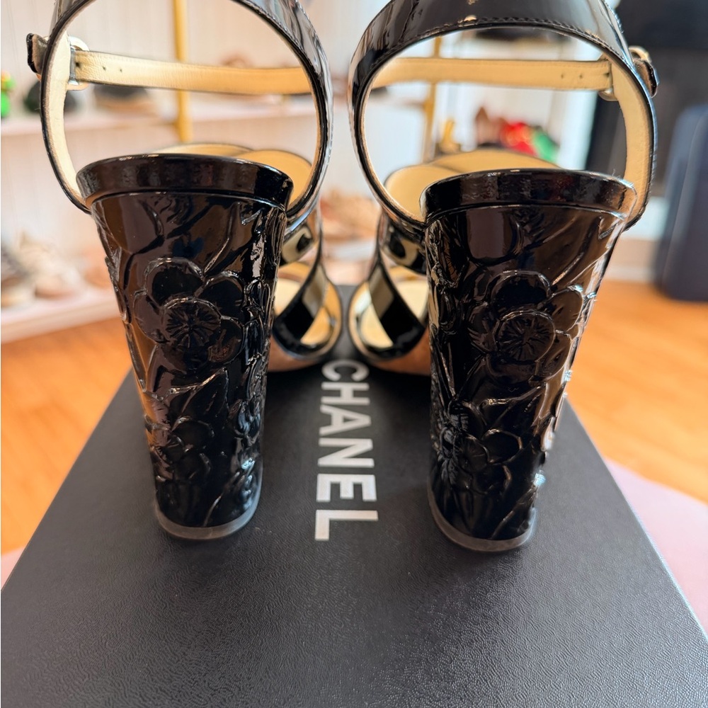 Chanel Flowered Heel Sandals - Picture 4 of 10